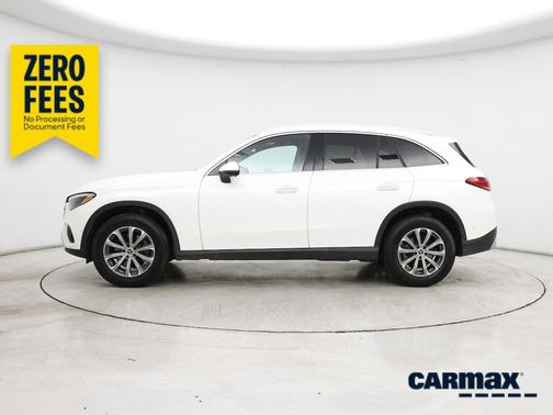 White 2024 Mercedes-Benz GLC 300