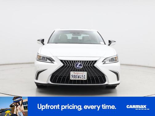 White 2022 Lexus ES 300h