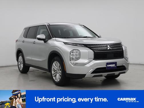 2022 Mitsubishi Outlander ES