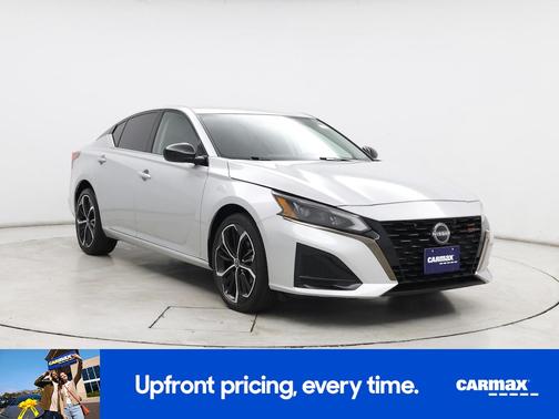 Silver 2023 Nissan Altima SR