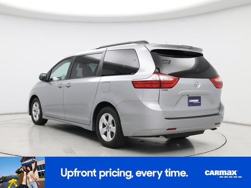 2018 Toyota Sienna LE