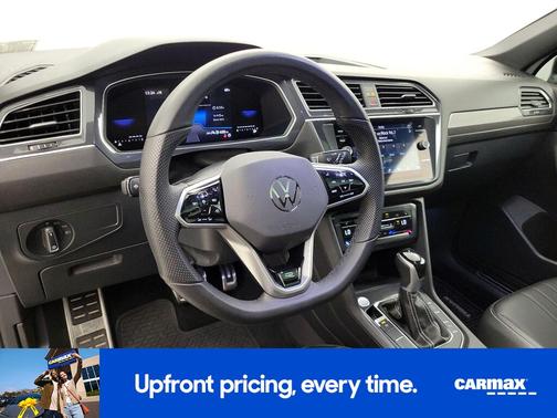 White 2024 Volkswagen Tiguan SE R-Line Black