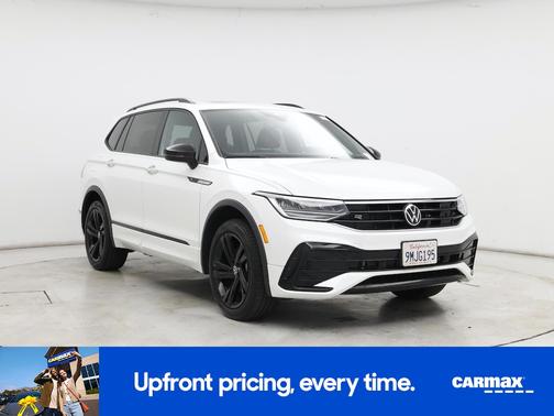 White 2024 Volkswagen Tiguan SE R-Line Black