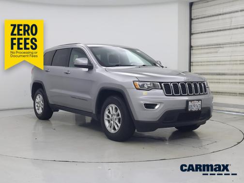 Silver 2018 Jeep Grand Cherokee Laredo
