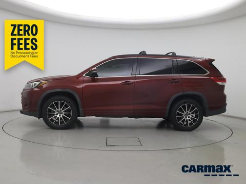 Burgundy 2017 Toyota Highlander SE