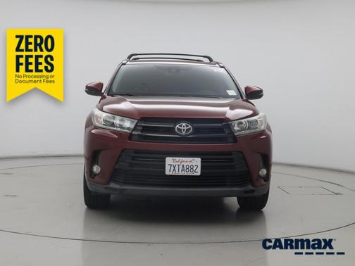 Burgundy 2017 Toyota Highlander SE