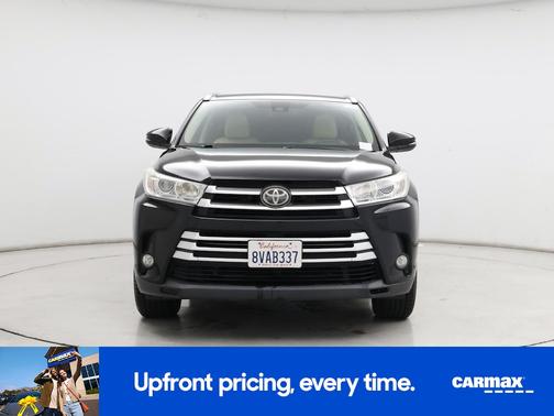 Black 2017 Toyota Highlander XLE