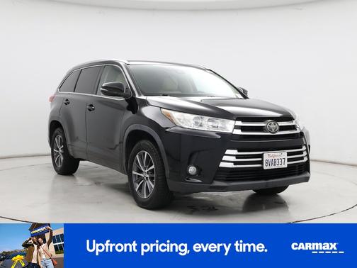 Black 2017 Toyota Highlander XLE