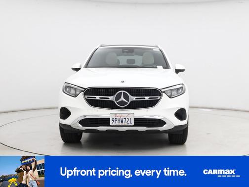 White 2025 Mercedes-Benz GLC 300