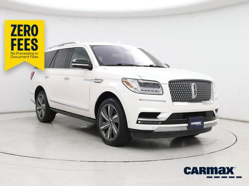 White 2019 Lincoln Navigator Select