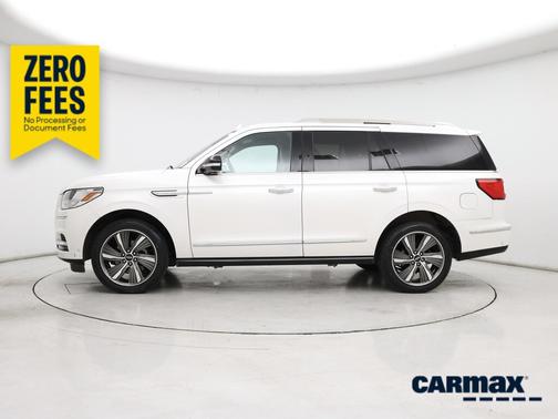 White 2019 Lincoln Navigator Select