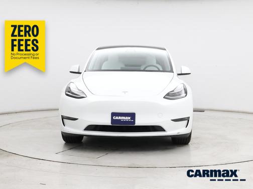 White 2023 Tesla Model Y Long Range