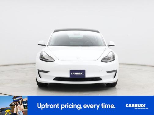 White 2022 Tesla Model 3