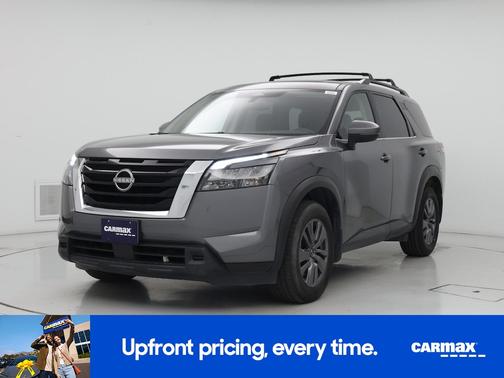 Gray 2023 Nissan Pathfinder SV