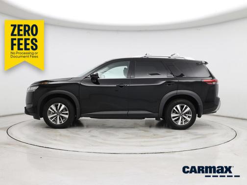 Black 2022 Nissan Pathfinder SL
