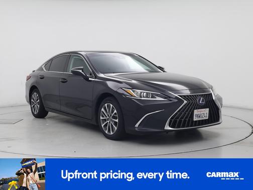 Black 2022 Lexus ES 300h