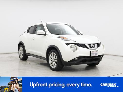 White 2016 Nissan Juke SL