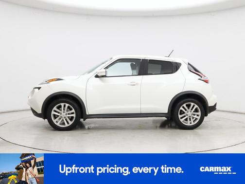 White 2016 Nissan Juke SL
