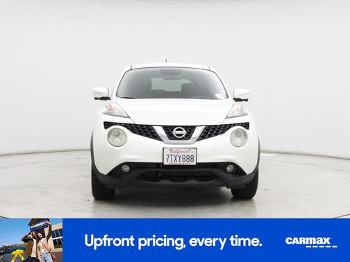 White 2016 Nissan Juke SL