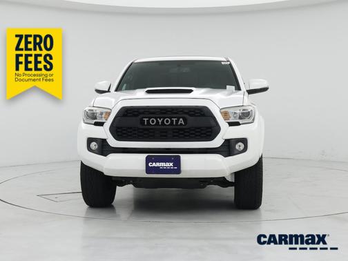 White 2017 Toyota Tacoma TRD Sport