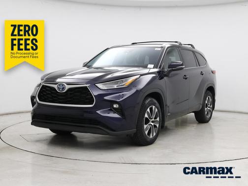 Blue 2023 Toyota Highlander Hybrid XLE