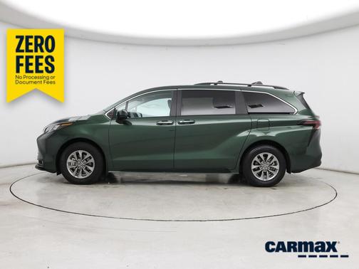 Green 2025 Toyota Sienna XLE