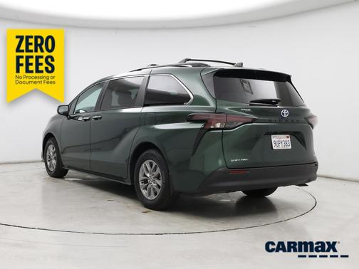 Green 2025 Toyota Sienna XLE