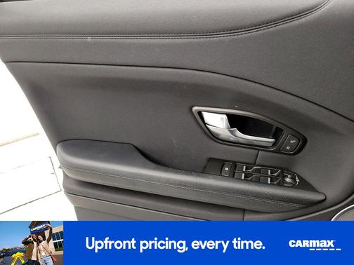 White 2018 Land Rover Range Rover Evoque SE