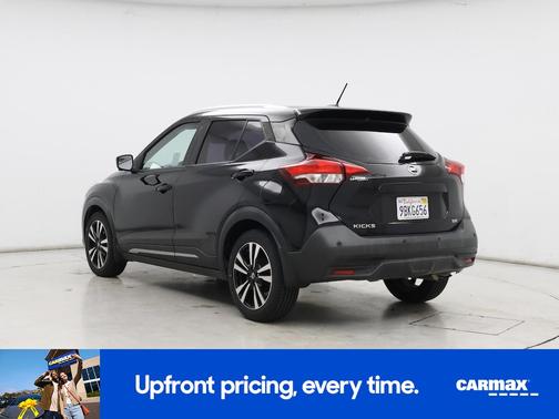 Black 2020 Nissan Kicks SR