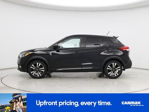 Black 2020 Nissan Kicks SR