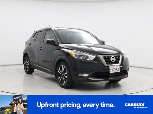Black 2020 Nissan Kicks SR