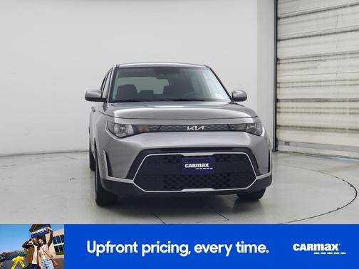 Gray 2024 Kia Soul LX