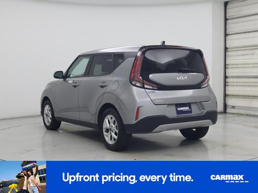Gray 2024 Kia Soul LX