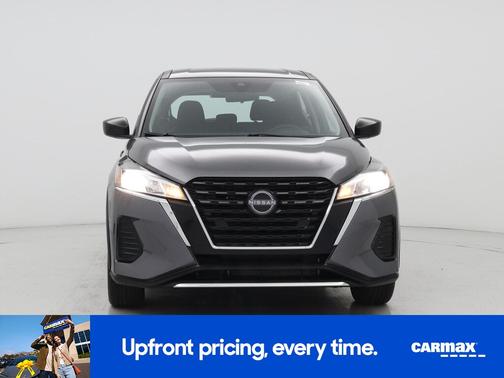 Gray 2023 Nissan Kicks S