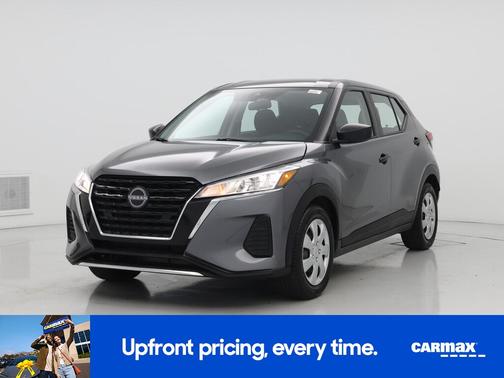 Gray 2023 Nissan Kicks S