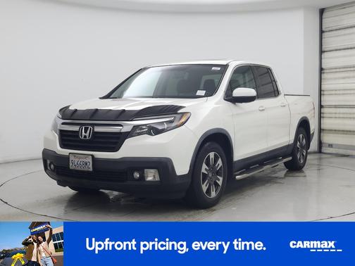 White 2019 Honda Ridgeline RTL-T