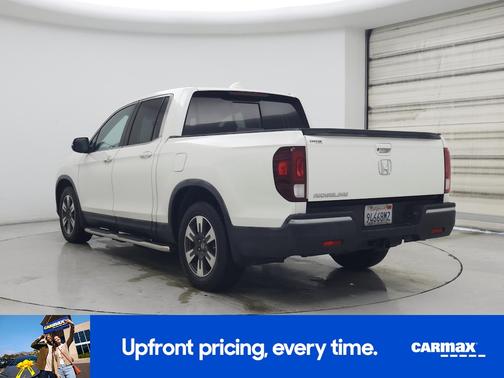 White 2019 Honda Ridgeline RTL-T