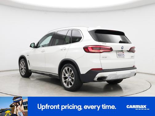 White 2022 BMW X5 PHEV XDrive45e