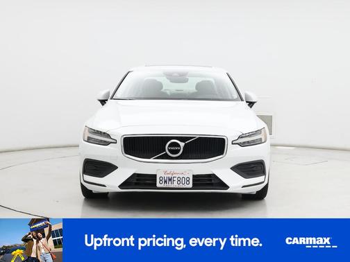 2020 Volvo S60 T6 Momentum