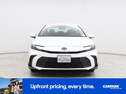 White 2025 Toyota Camry SE