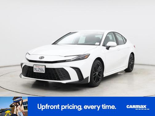 White 2025 Toyota Camry SE