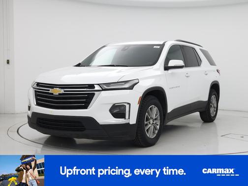 White 2023 Chevrolet Traverse LT Cloth