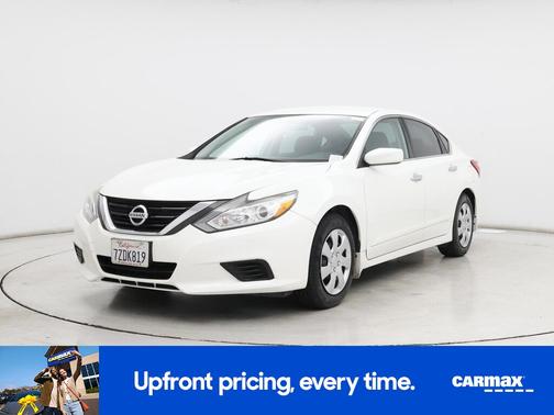 White 2017 Nissan Altima SR