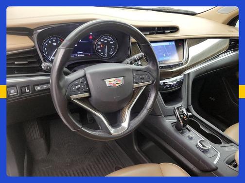 White 2020 Cadillac XT6 Premium Luxury