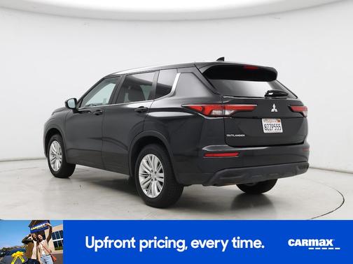 2022 Mitsubishi Outlander ES