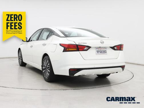 White 2025 Nissan Altima SV