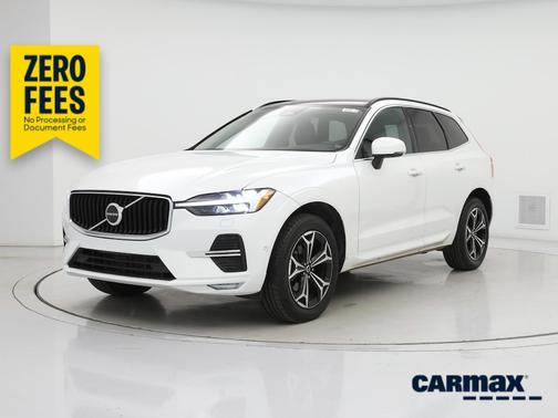 White 2022 Volvo XC60 B5 Momentum