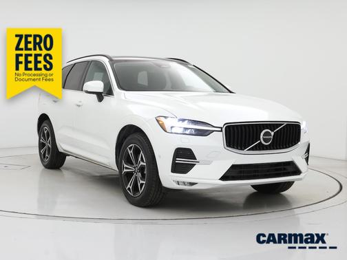 White 2022 Volvo XC60 B5 Momentum