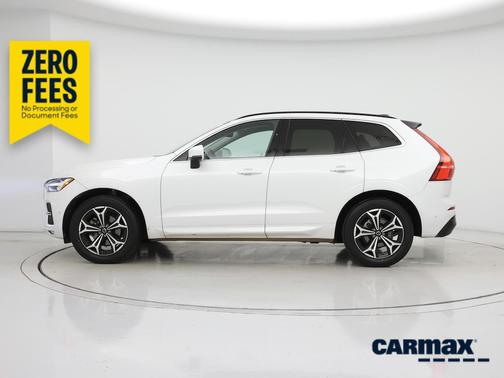 White 2022 Volvo XC60 B5 Momentum