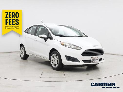 White 2016 Ford Fiesta SE
